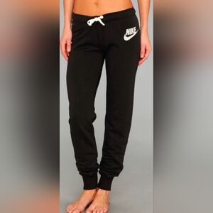 nike women's rally joggers small